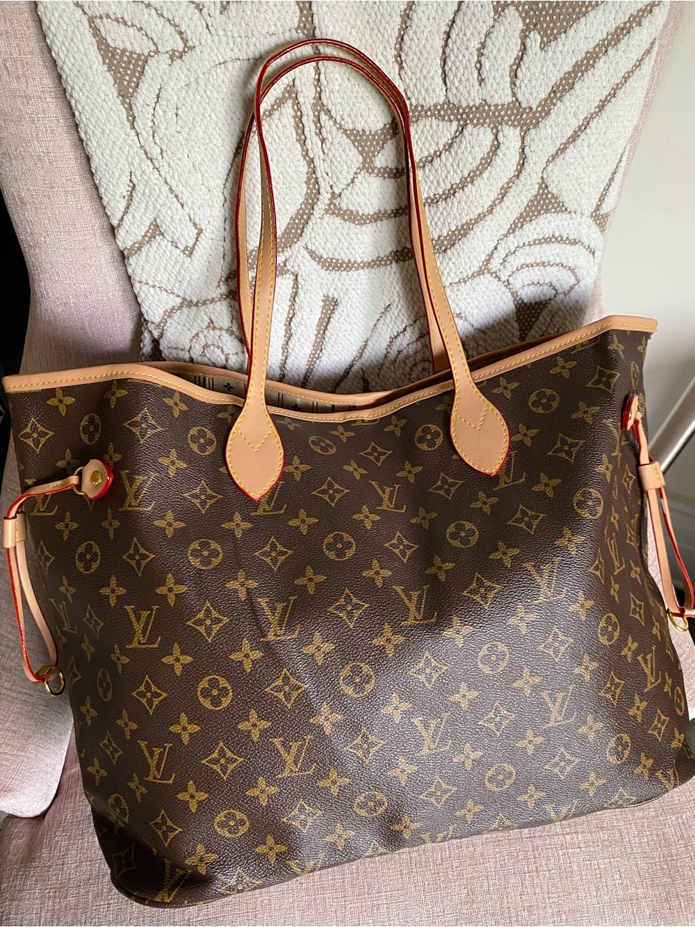 SHOULDER BAG - Picture 2 of 16